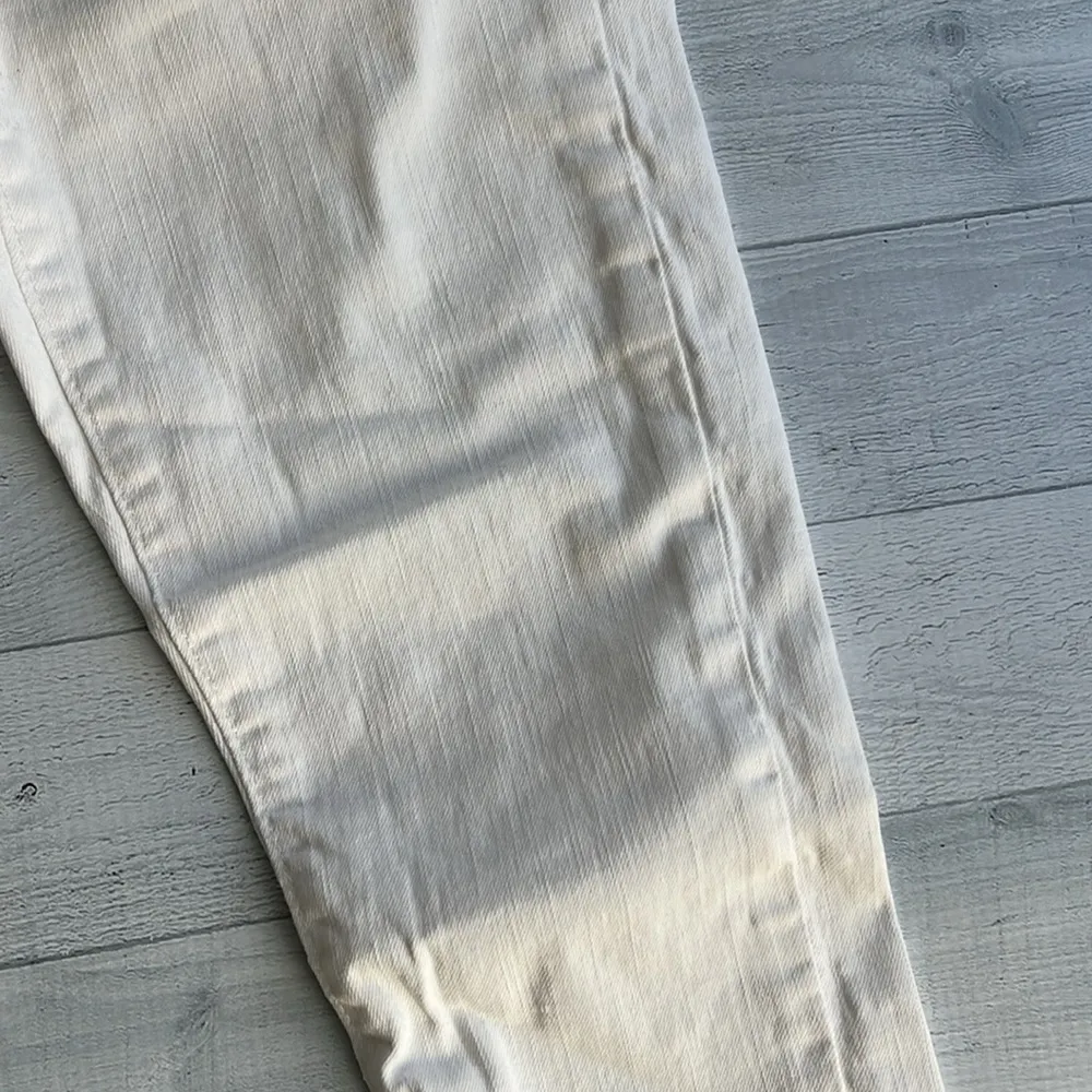 LOFT White Button Up High Waist Skinny Leg Denim 24/00 - Image 3