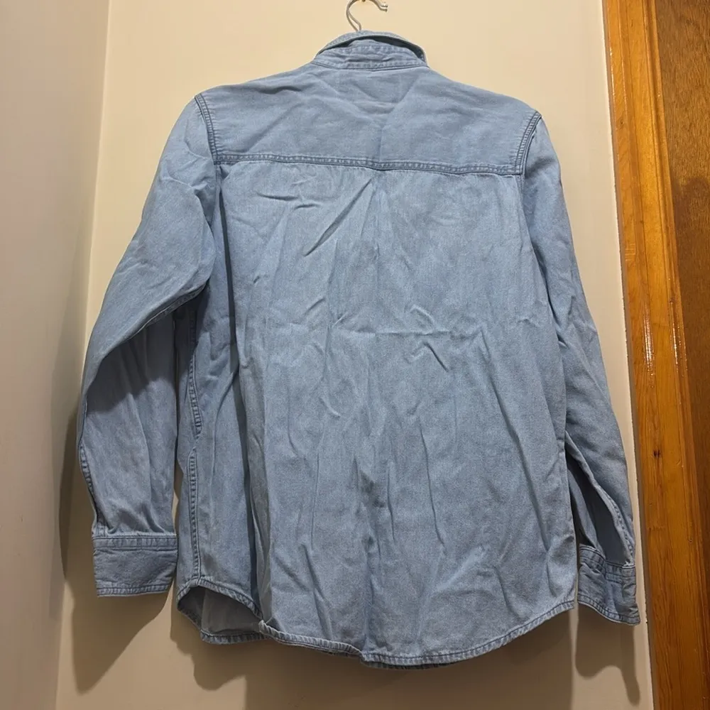 HARLEY DAVIDSON Woman’s Size Medium Denim Button Up Shirt - Image 5