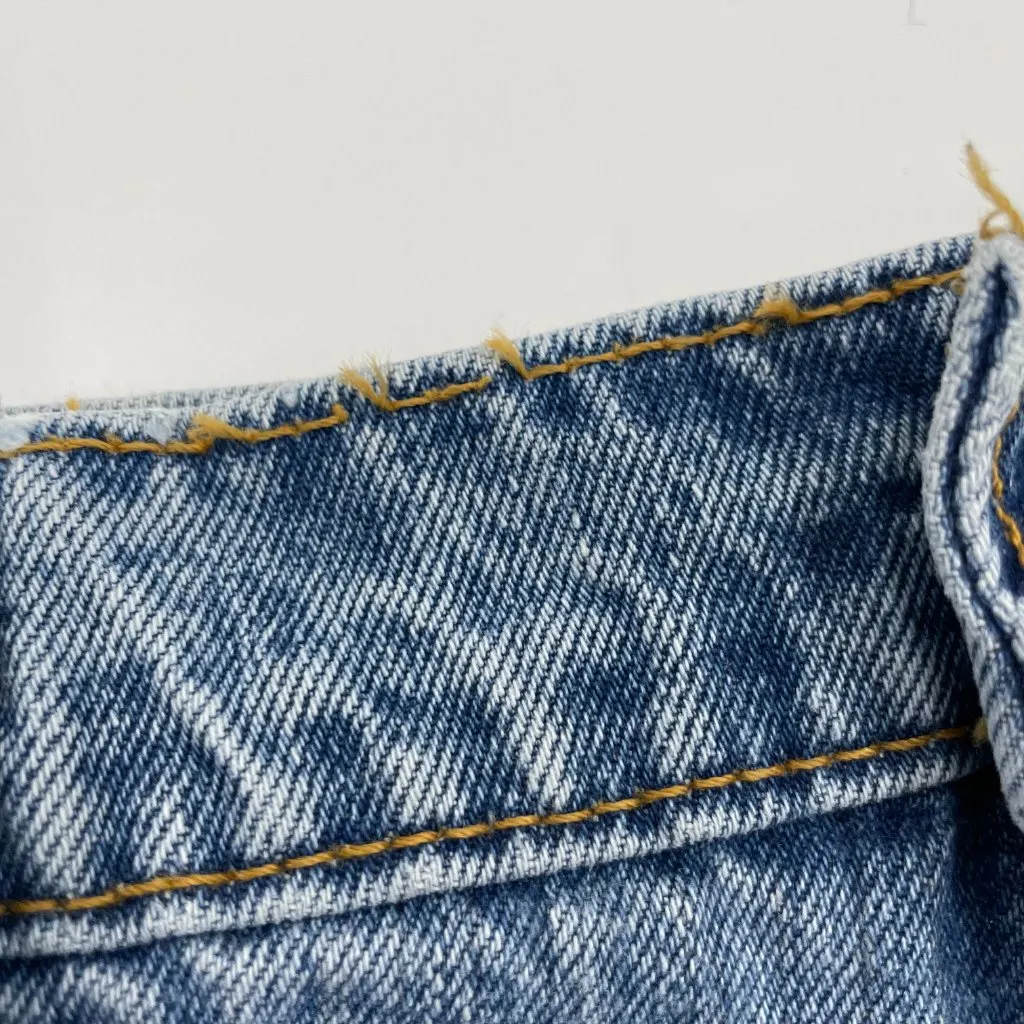 Vintage 90s Levi's Cut-Off Shorts 551 12 Petite Raw‎ Hem Blue 1995 Casual Frayed - Image 10