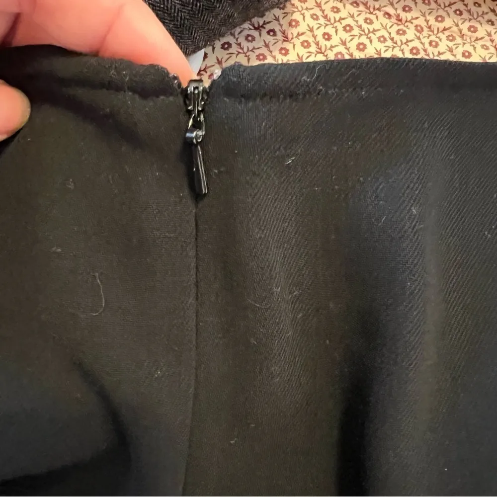 Vintage DKNY Wool Pencil Skirt Black Moto - Image 11