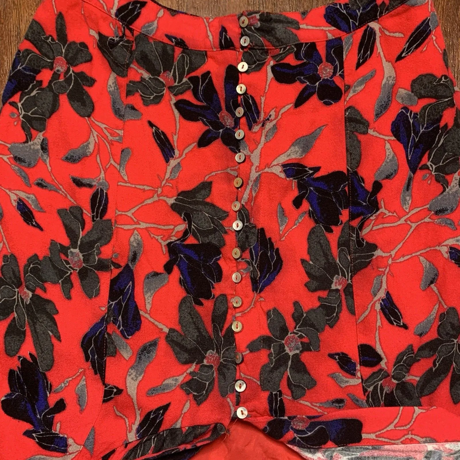 Free People Lisa Crepe Smooth Sailing Maxi Skirt Red Floral Lots Of Button Sz 12 - Image 4