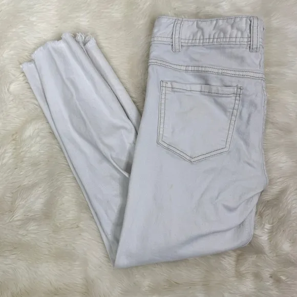 Free People Off‎ White Ripped Denim High Rise jeans Size 29 - Image 2