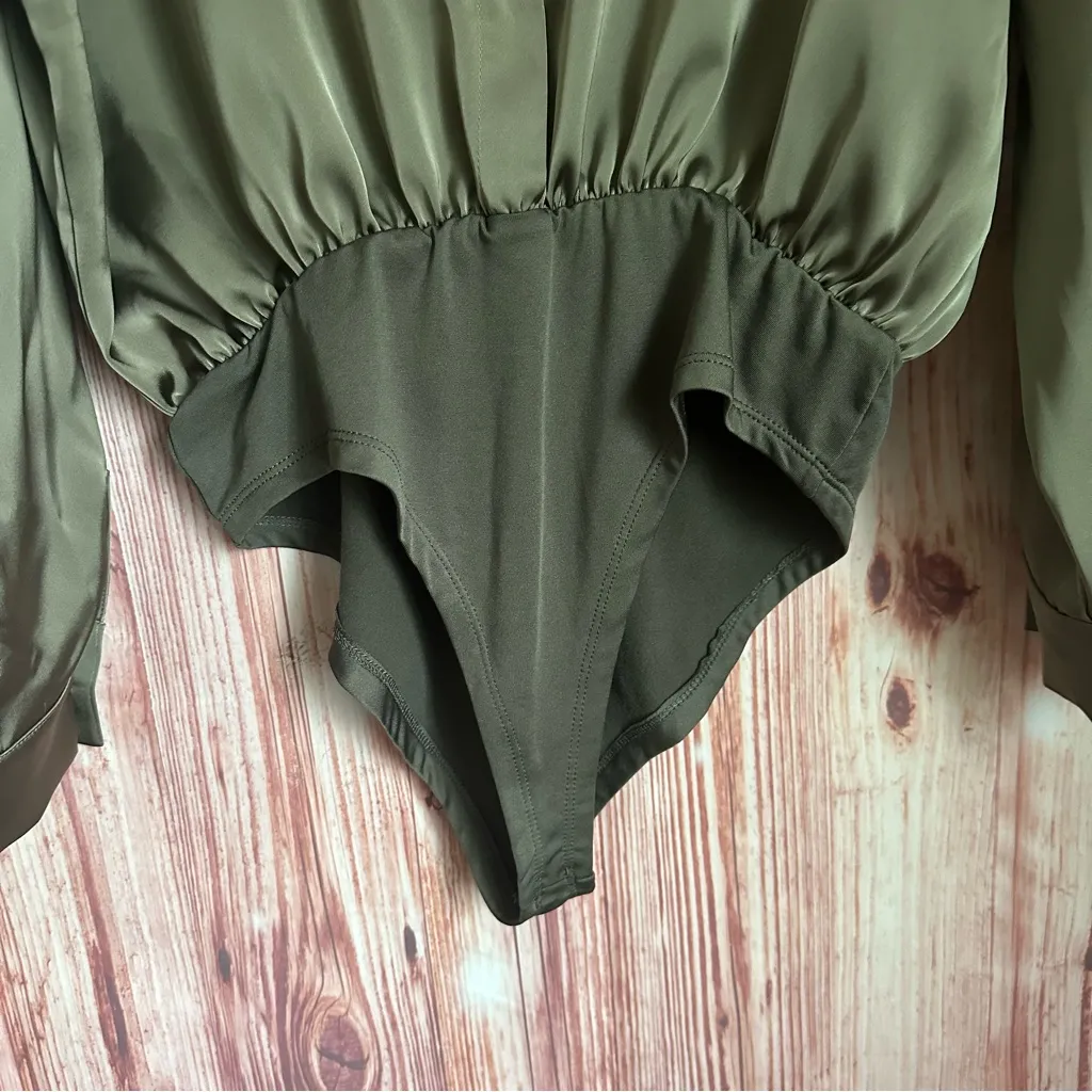 Micas Olive Green Open Front Satin Pull On Long Sleeve Bodysuit Size Large - Image 6