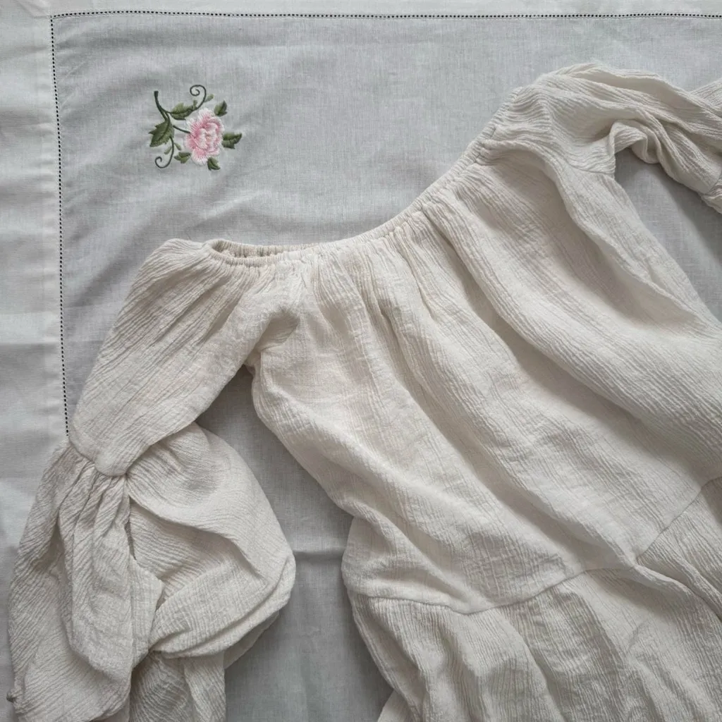 white size XS ruffled long sleeve dress with puff sleeves - Image 2