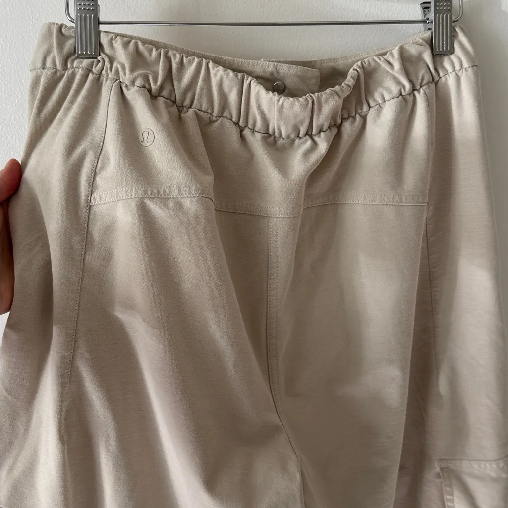 Lululemon 28 Light Utilitech Cargo Pocket High-Rise Crop in Natural Ivory - Image 7