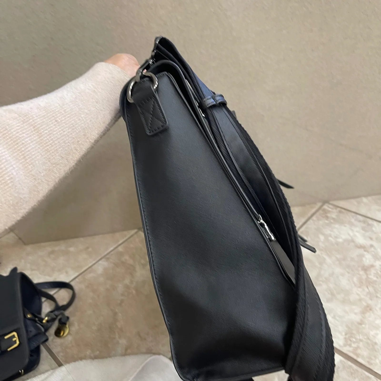 Ecosusi Black Satchel Crossbody Bag Bow Accent Women's Handbag Purse EUC - Image 5