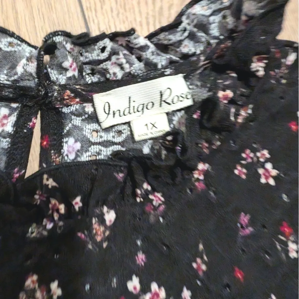 Indigo Rose Plus 1X 2X Black Floral Eyelet Babydoll Mock‎ Neck Top Shirt Blouse - Image 2