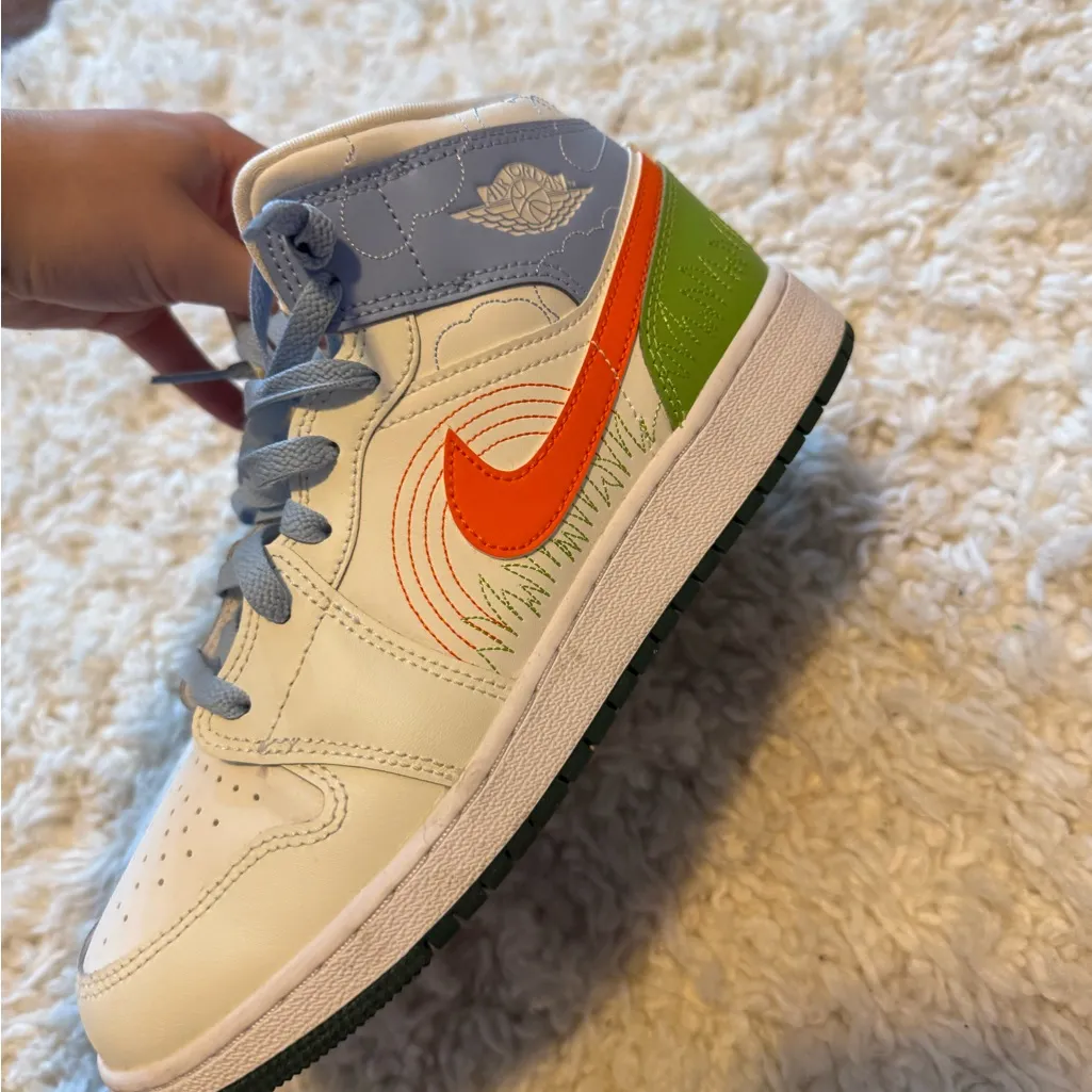 Air Jordan 1 Mid SE GS - Image 10