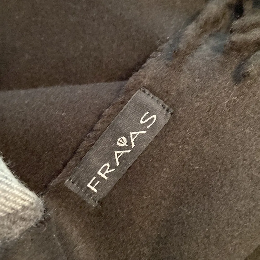 V.FRAAS SCARF WRAP LENGTH 72” wide 17” brand new Made in Germany - Image 16