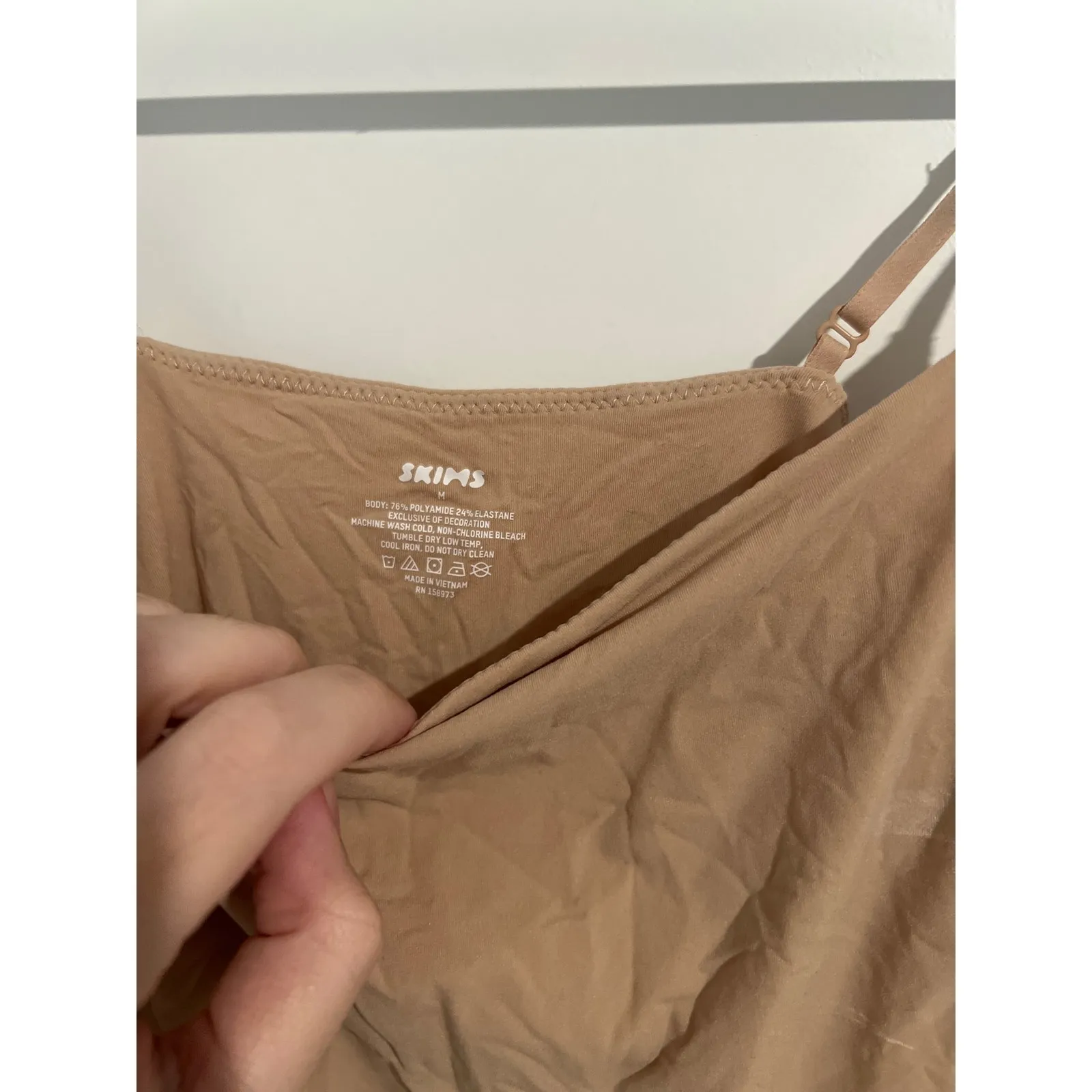 NWT SKIMS Fits Everybody Cami Thong Bodysuit Size: M Color: MICA - Image 4