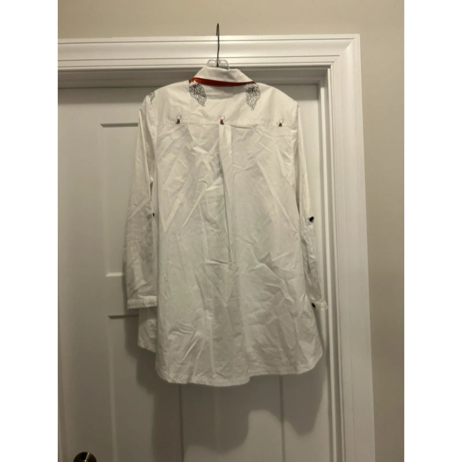 Jack B Quick Christmas Sequin Santa High Low Button Down White Shirt Size Small - Image 4