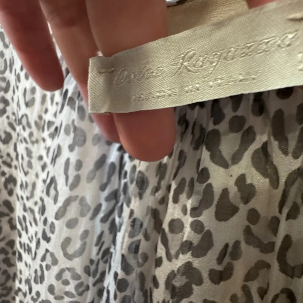 100% Silk✨Dolce Ragazza Beige & Black Leopard Print size Large Tank Top Blouse - Image 4