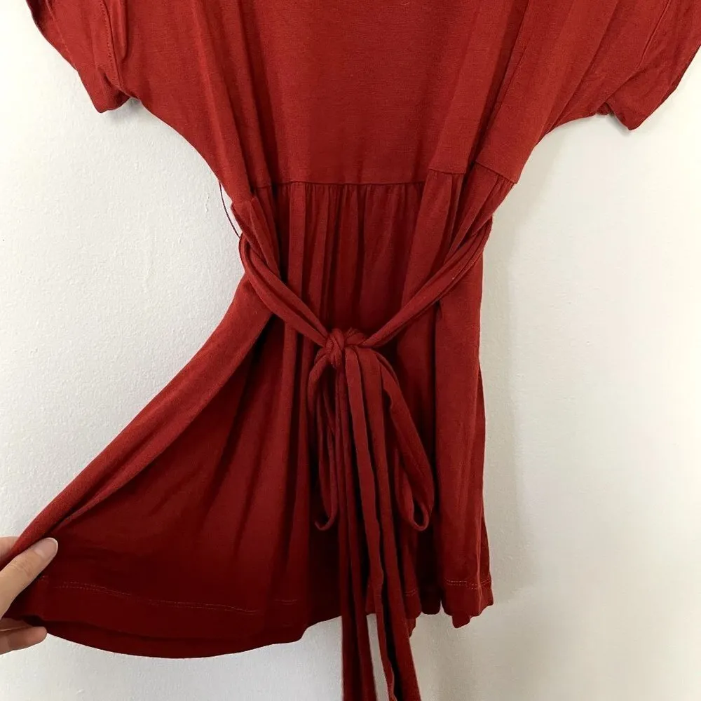 Banana Republic deep coral orange short sleeved blouse v-neck top shirt rayon - Image 4