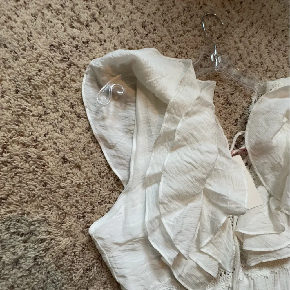 NWT,  White Deep V-Neck Ruffle Maxi Dress, large - Image 11