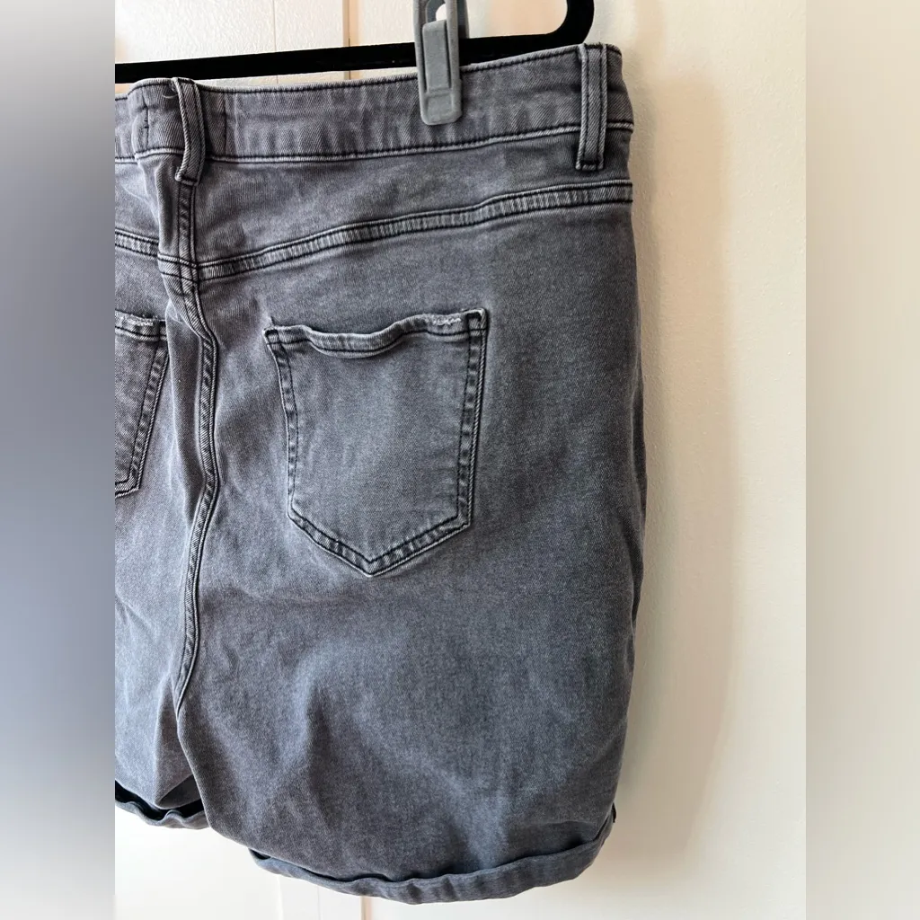 New Look Curves Women’s Black‎ Denim Boyfriend Shorts Plus Size 20 Black - Image 9