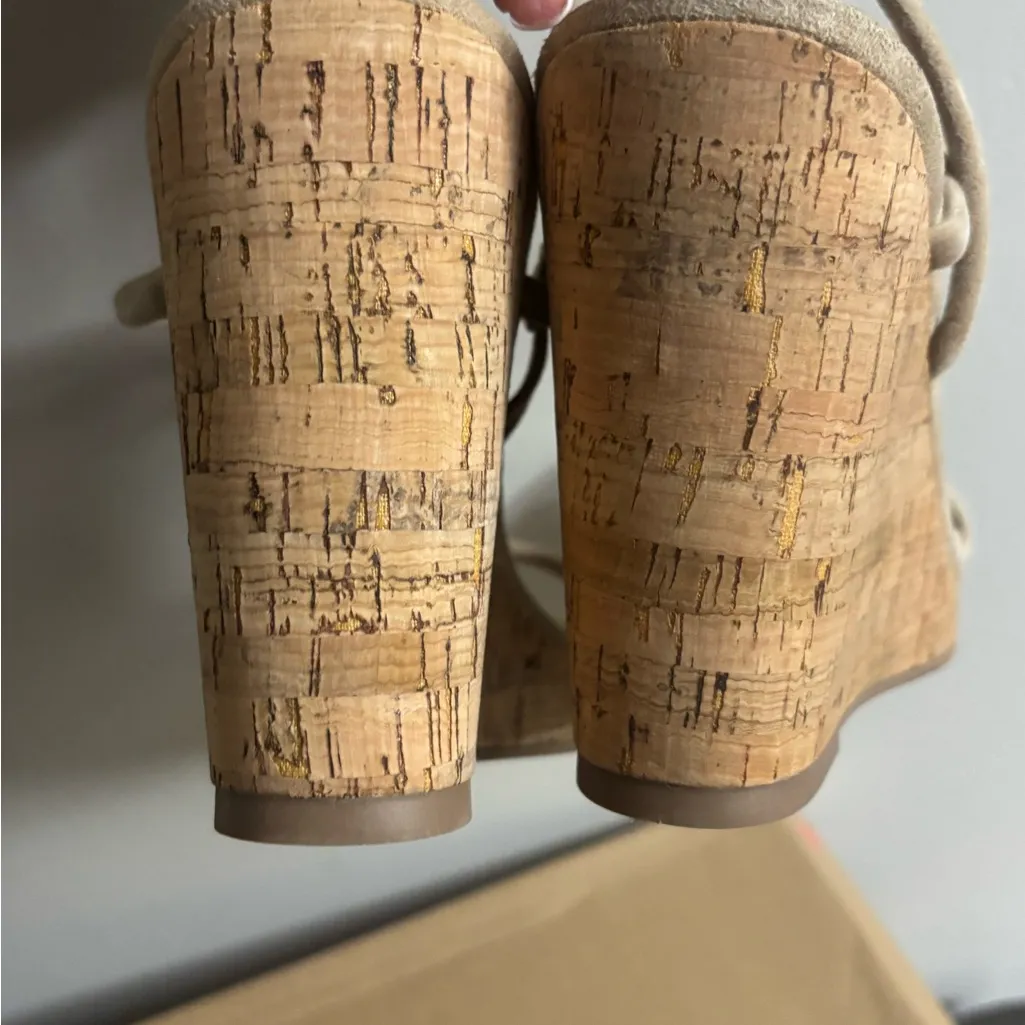 New STEVE MADDEN Women's Udell Strappy Tan Suede Platform Wedge Sandals sz 9 - Image 6