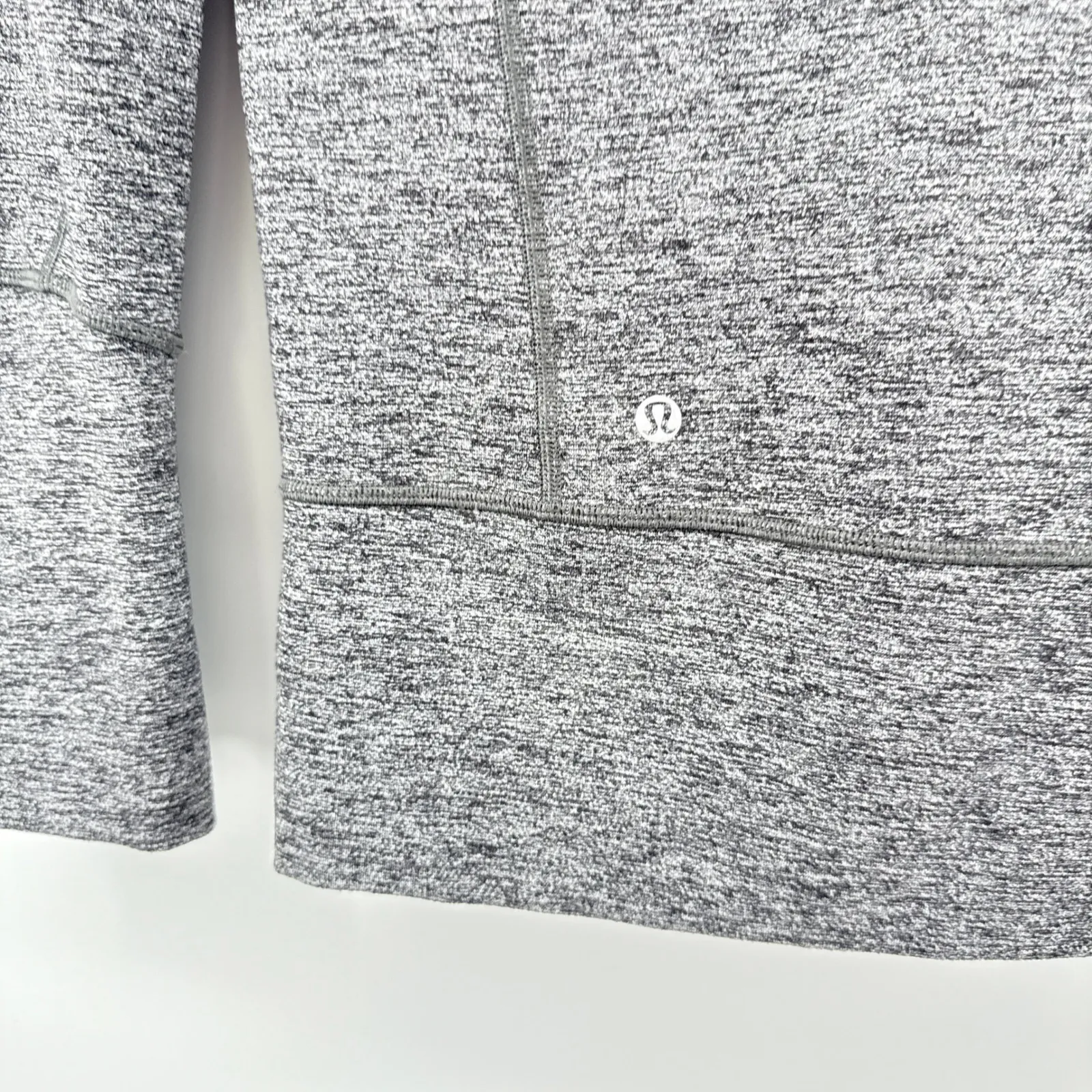 Lululemon Stride Jacket II With Hood Thumbhole Zip Up Gray‎ Activewear SZ 4 - Image 5