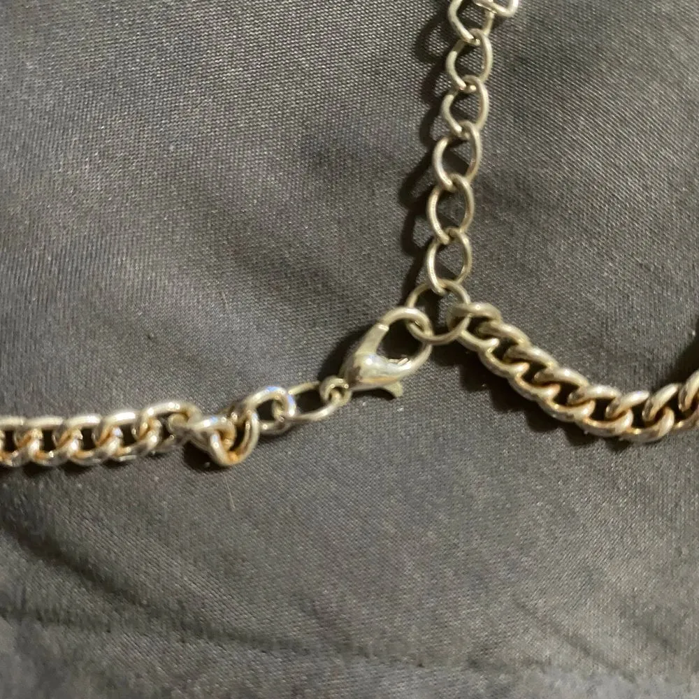 LOVE silver necklace , pair your items up with jeans , dresses, skirts , thigh h Silver - Image 5