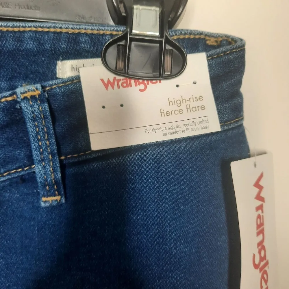 Wrangler High Rise Fierce Flare Jeans Size 8/29 X 32 - Image 6