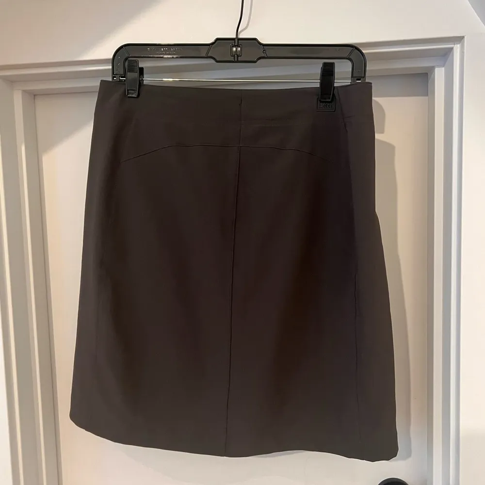 REI Gray A - Image 3