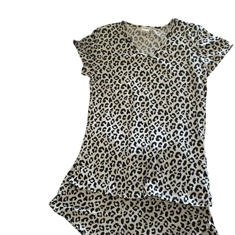 Catherine Malandrino black white leopard print pajama short set Vacation Resort - Image 3