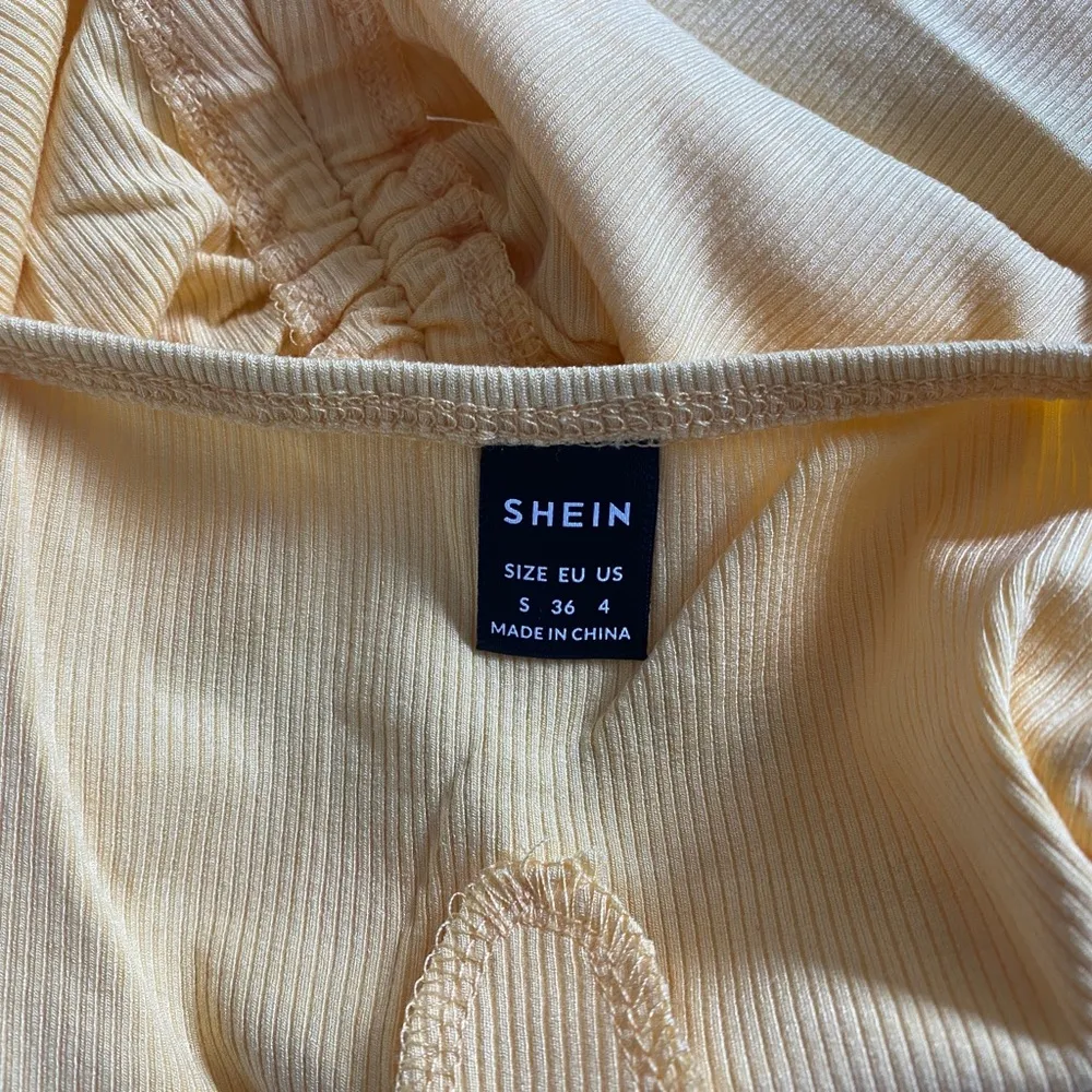 SheIn NWT Yellow Crop Halter Top - Image 8