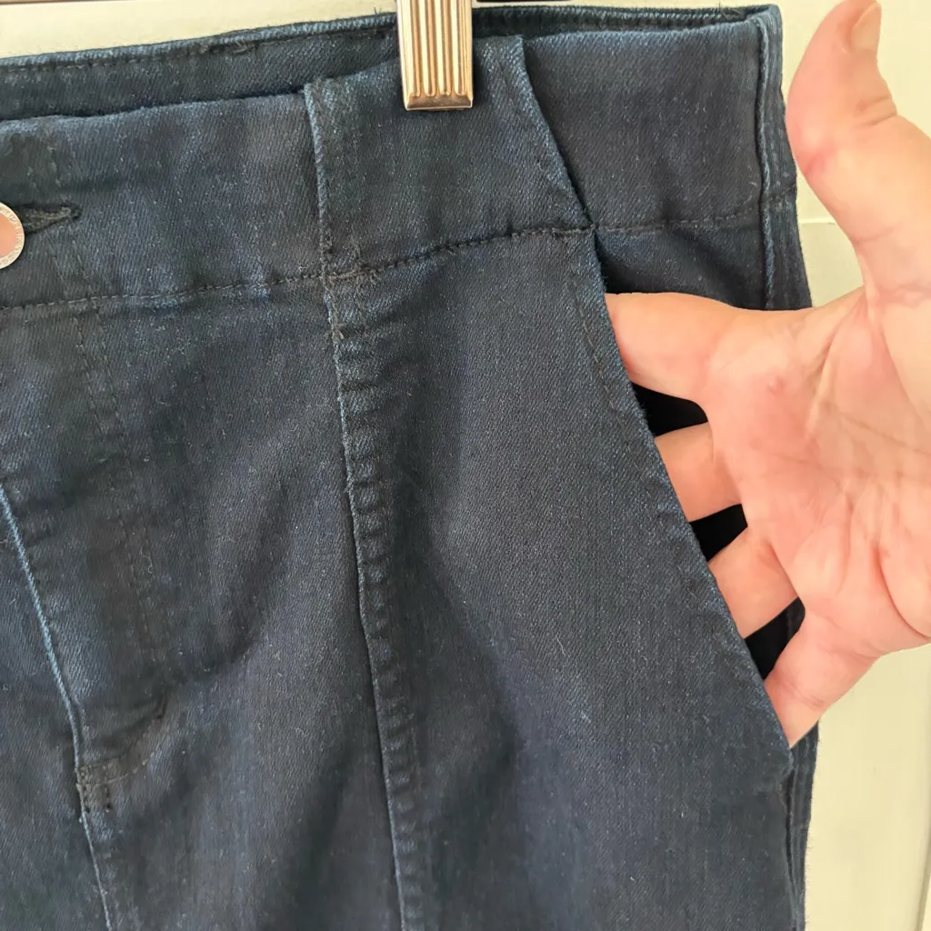 NWOT Lauren Ralph Lauren Dark Wash Denim Skirt. Size 12. Blue - Image 6