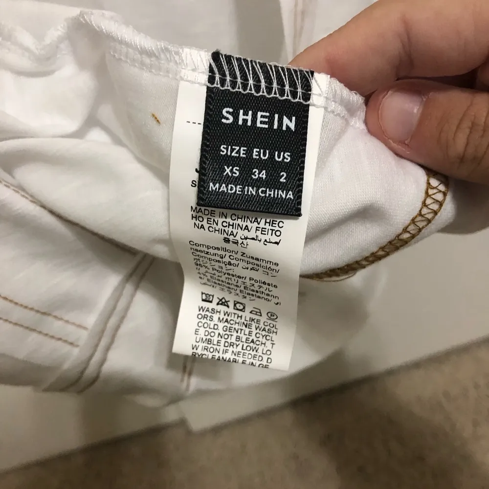 SHEIN white open back tshirt - Image 5