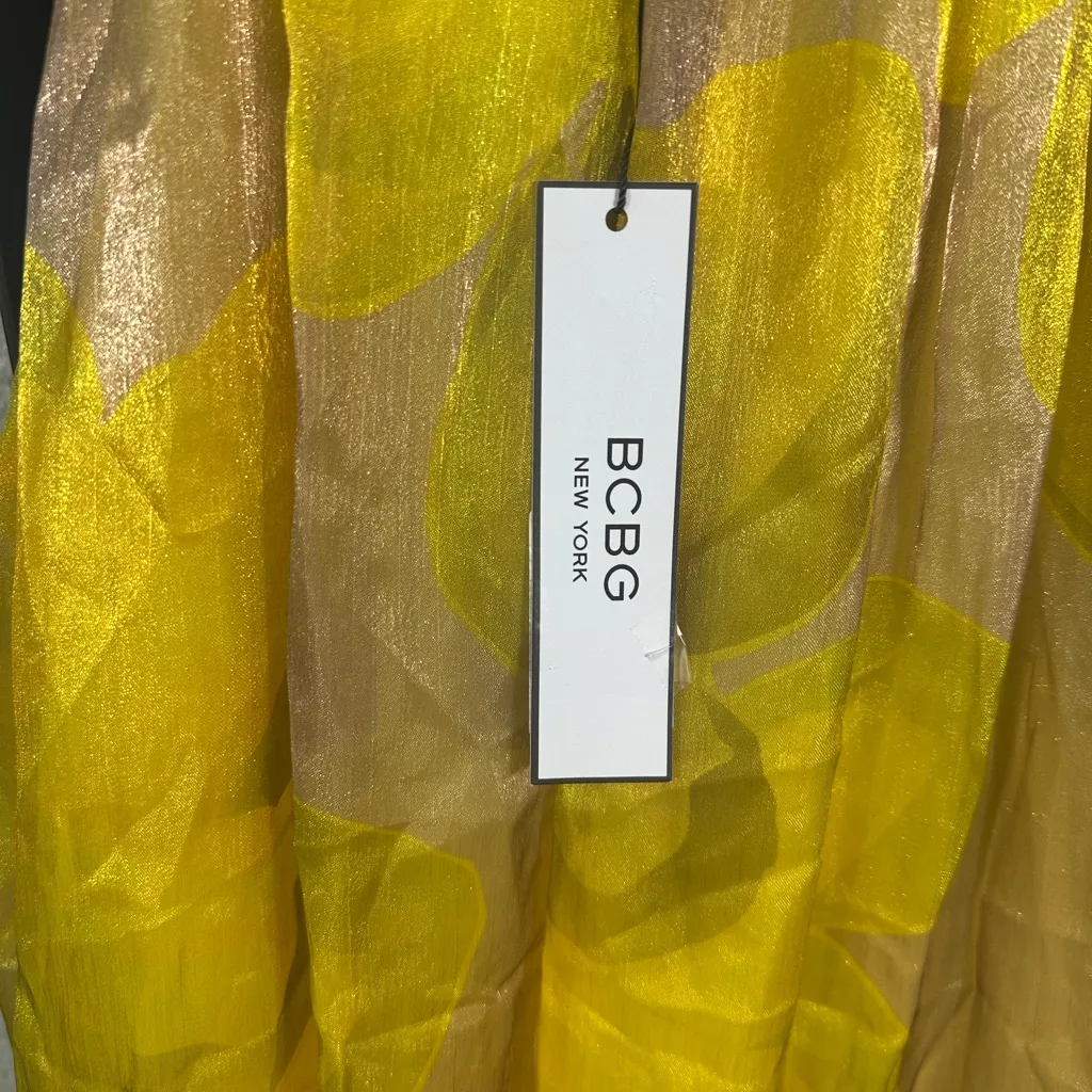 BCBG New York Women's Yellow Sleeveless Halter Neck Maxi Dress Size Medium NWT - Image 10