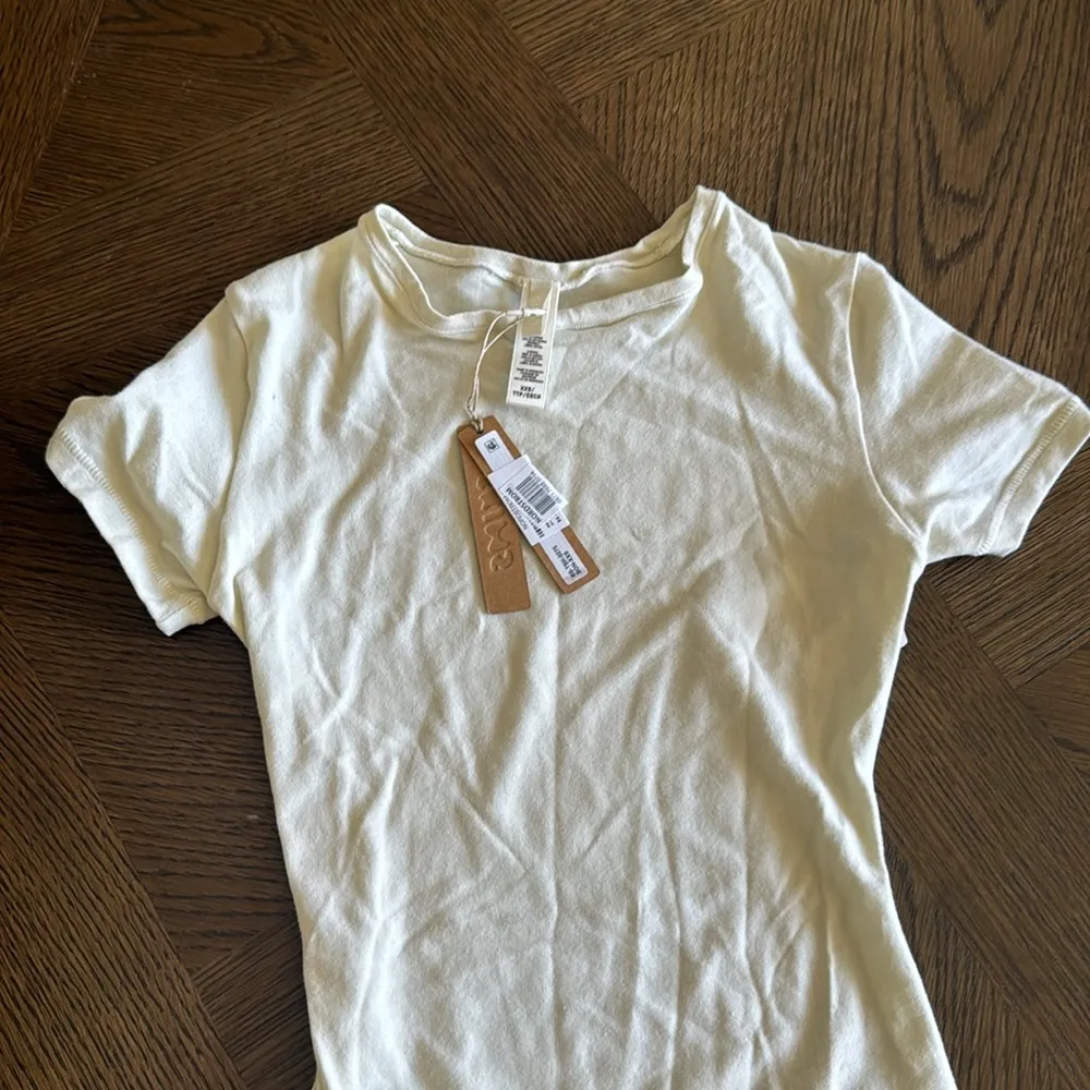 SKIMS Stretch Cotton Jersey T-Shirt Bodysuit, LIMITED EDITION BONE, BN, XXS, $62 - Image 7