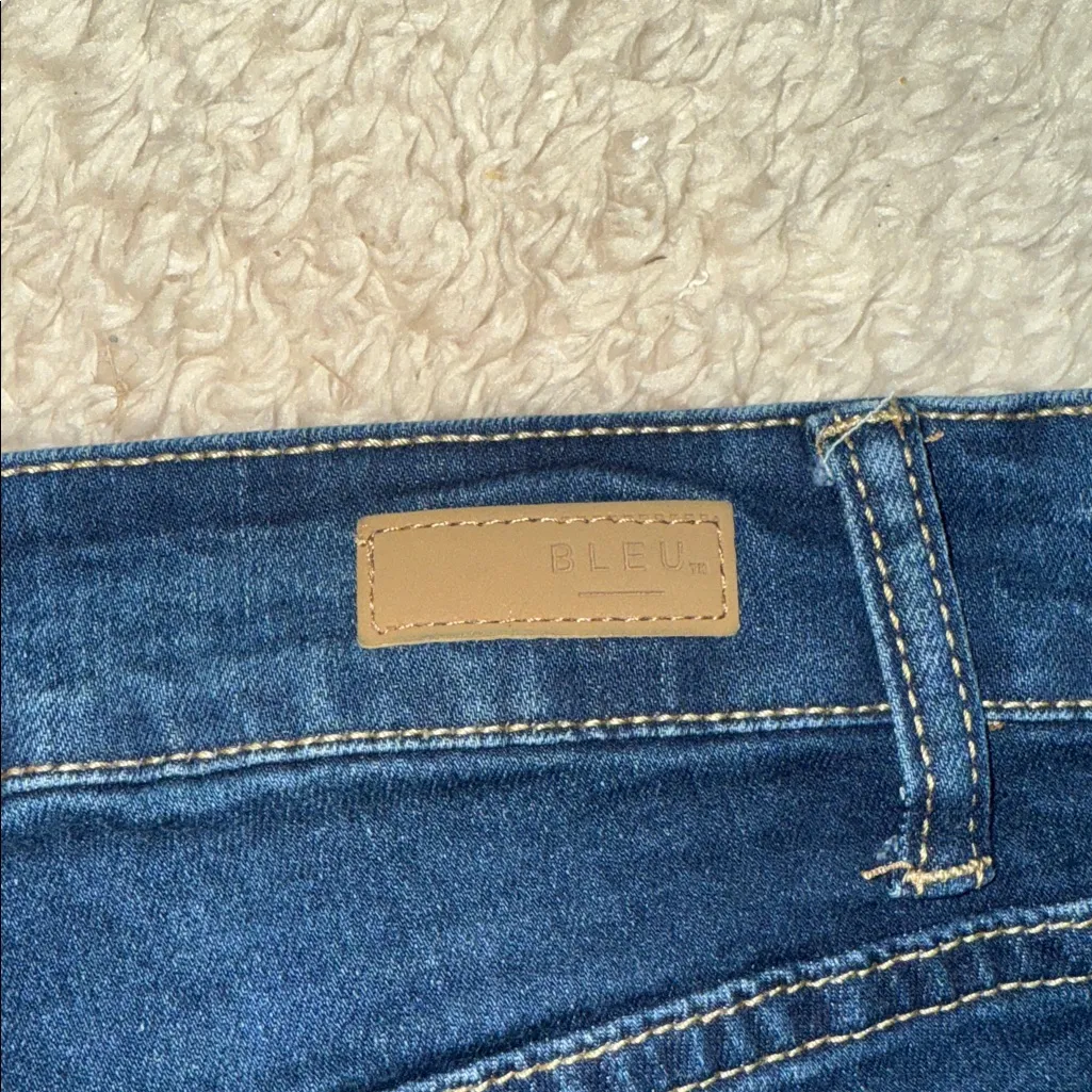 Women’s Bleu Jeans Size 10 - Image 4