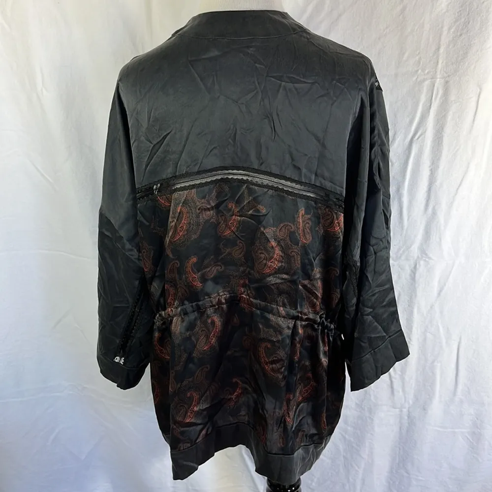 IRO  Silk Kimono Robe - Image 5