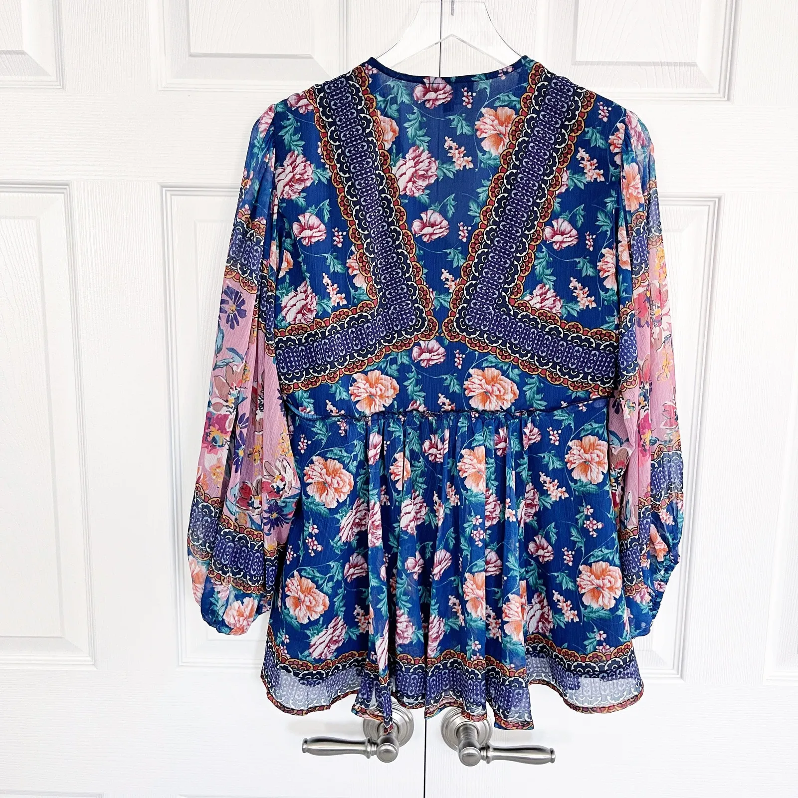 Feathers by Tolani Sundance Keely Floral Tunic Blouse Blue Size M - Image 8