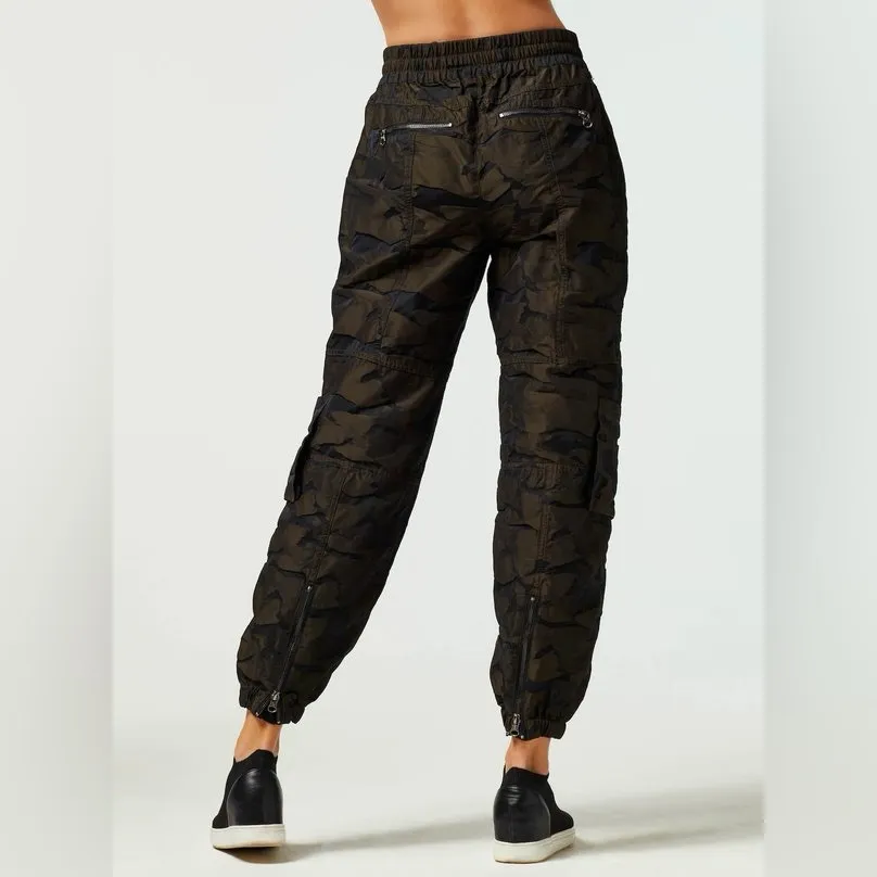 Blanc Noir Airborne Cargo Pants Joggers Camo Print Size Small New NWT Green - Image 3