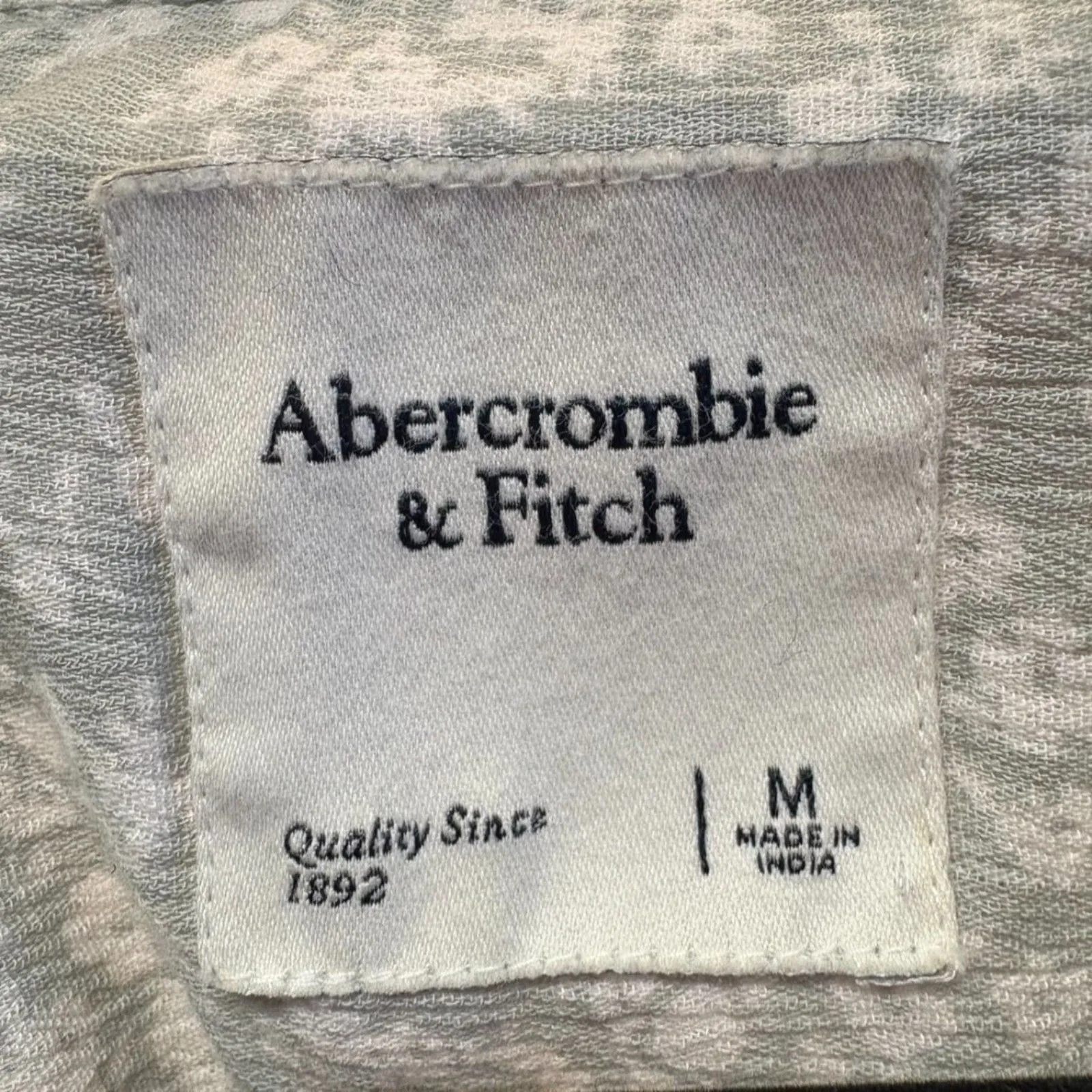 Abercrombie & Fitch Dusty Floral Oversized Button Up T-Shirt size M - Image 5