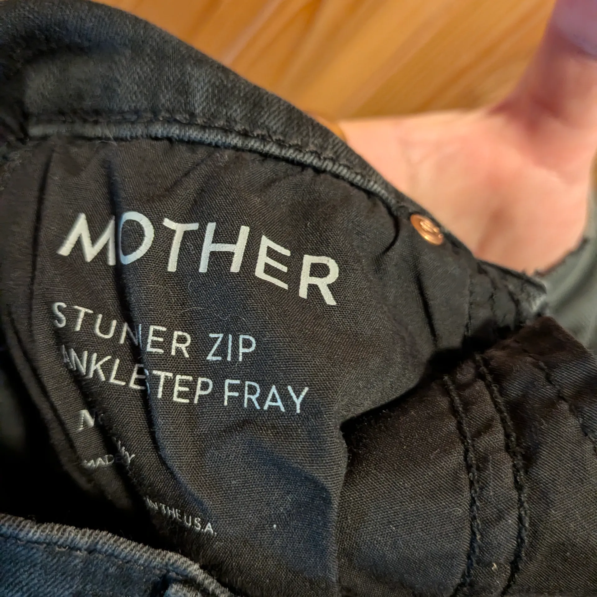 MOTHER Stunner Zip Ankle Step Fray Jeans Size 23 Black - Image 7