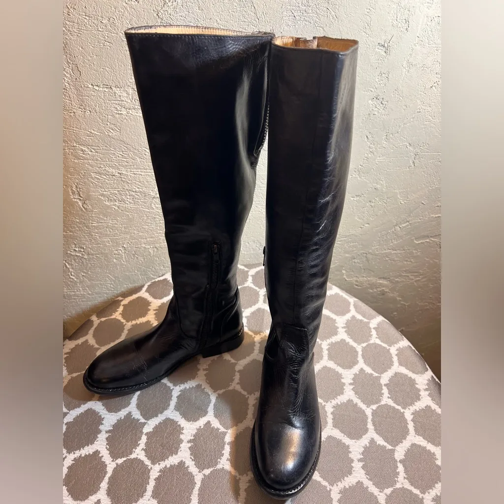 Bed Stu Black Leather Boots Bench Made 7.5
Back side zip quiet luxury classic - Image 2