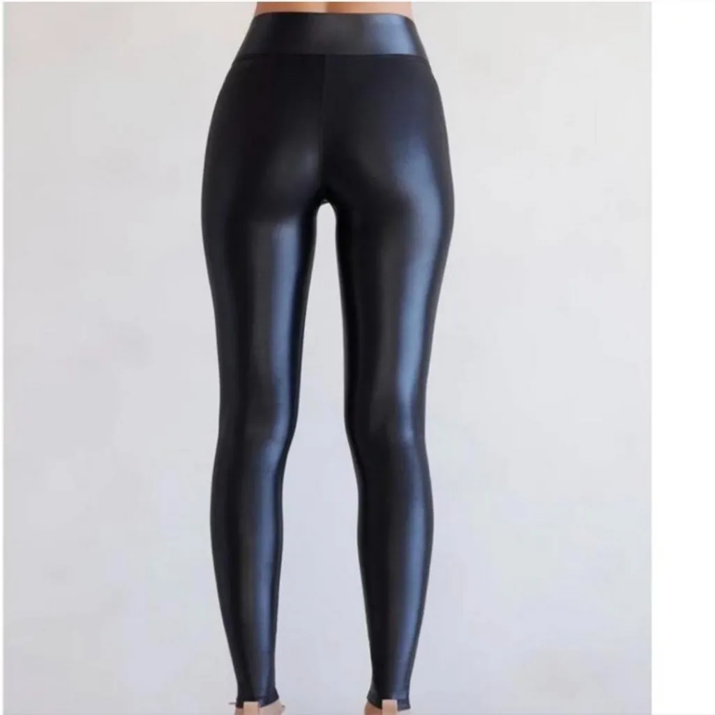 Carbon38 Leggings in Takara Shine Black Glossy Liquid Size Small - Image 2