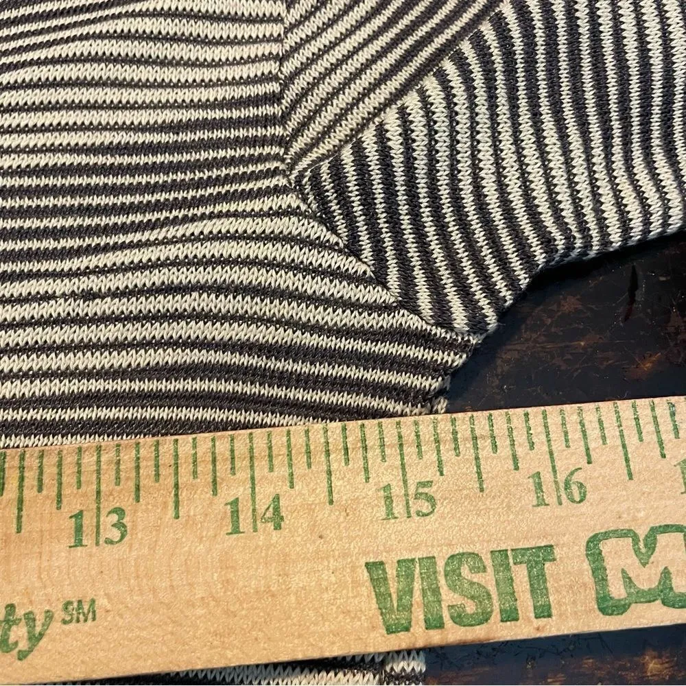 ARMANI‎ COLLEZIONI Irregular Stripe Lightweight Knit Thin Sweater V Neck Top 6 - Image 8