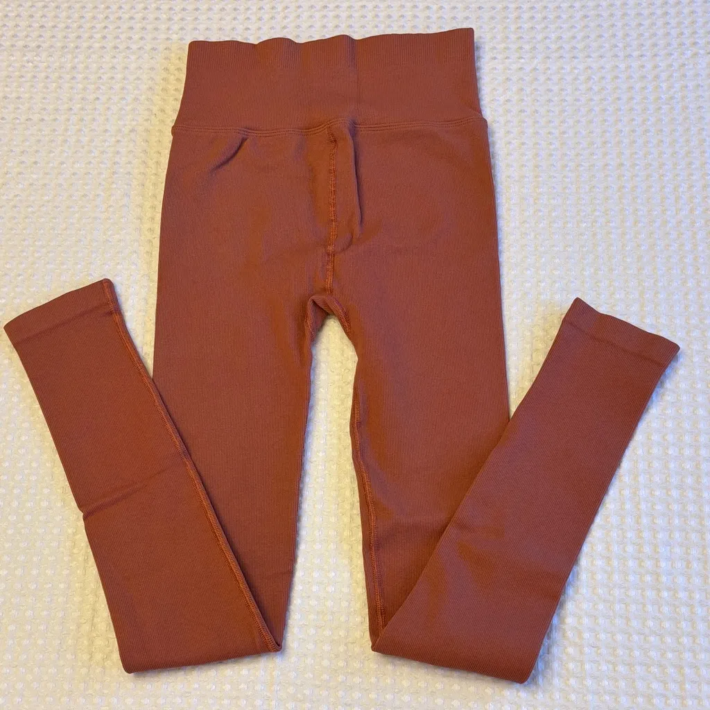 NEW! Free People Movement Terracotta Rust Ribbed Leggings Size XS/S - Image 7