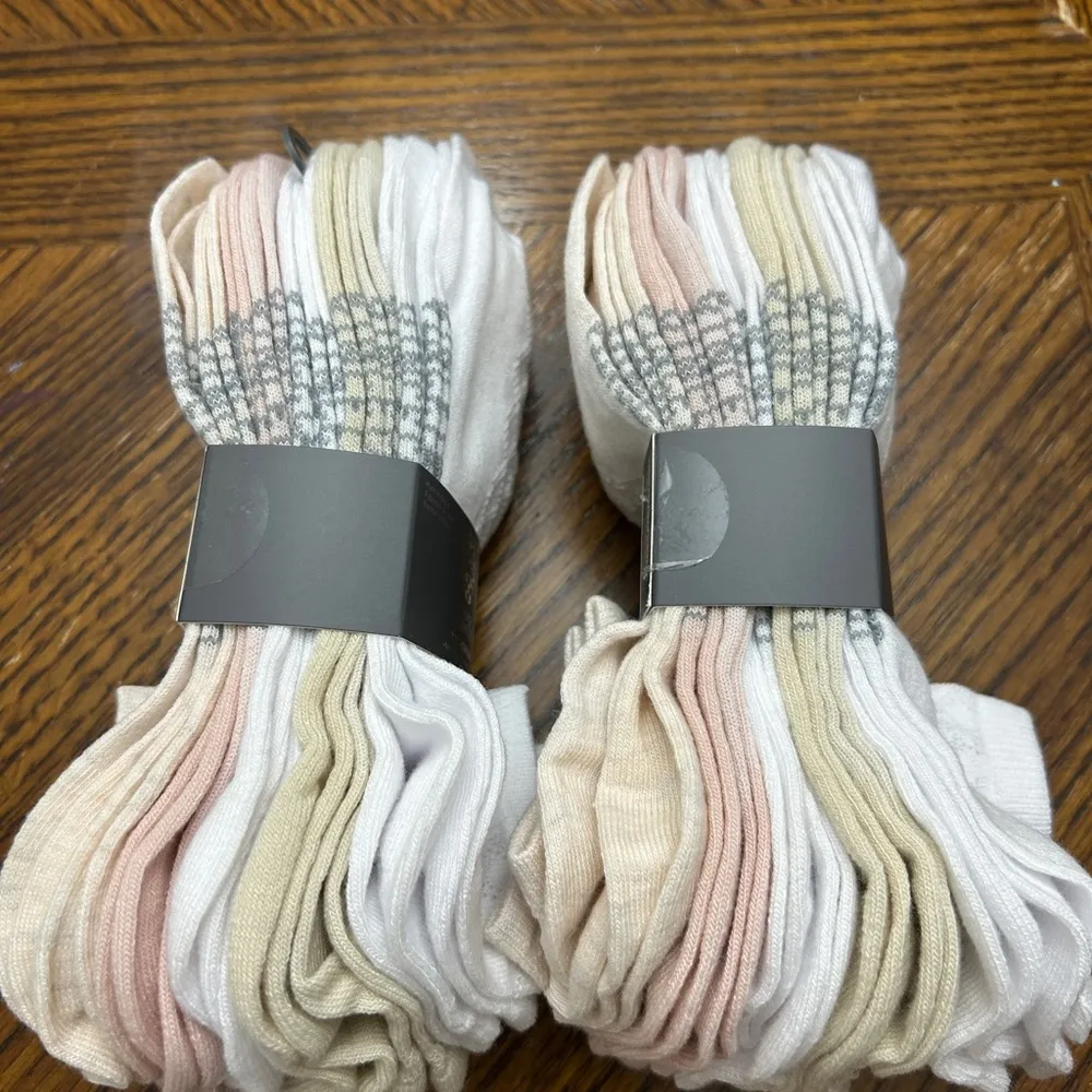 NWT Vince Camuto women No Show Socks 20 pairs - Image 2