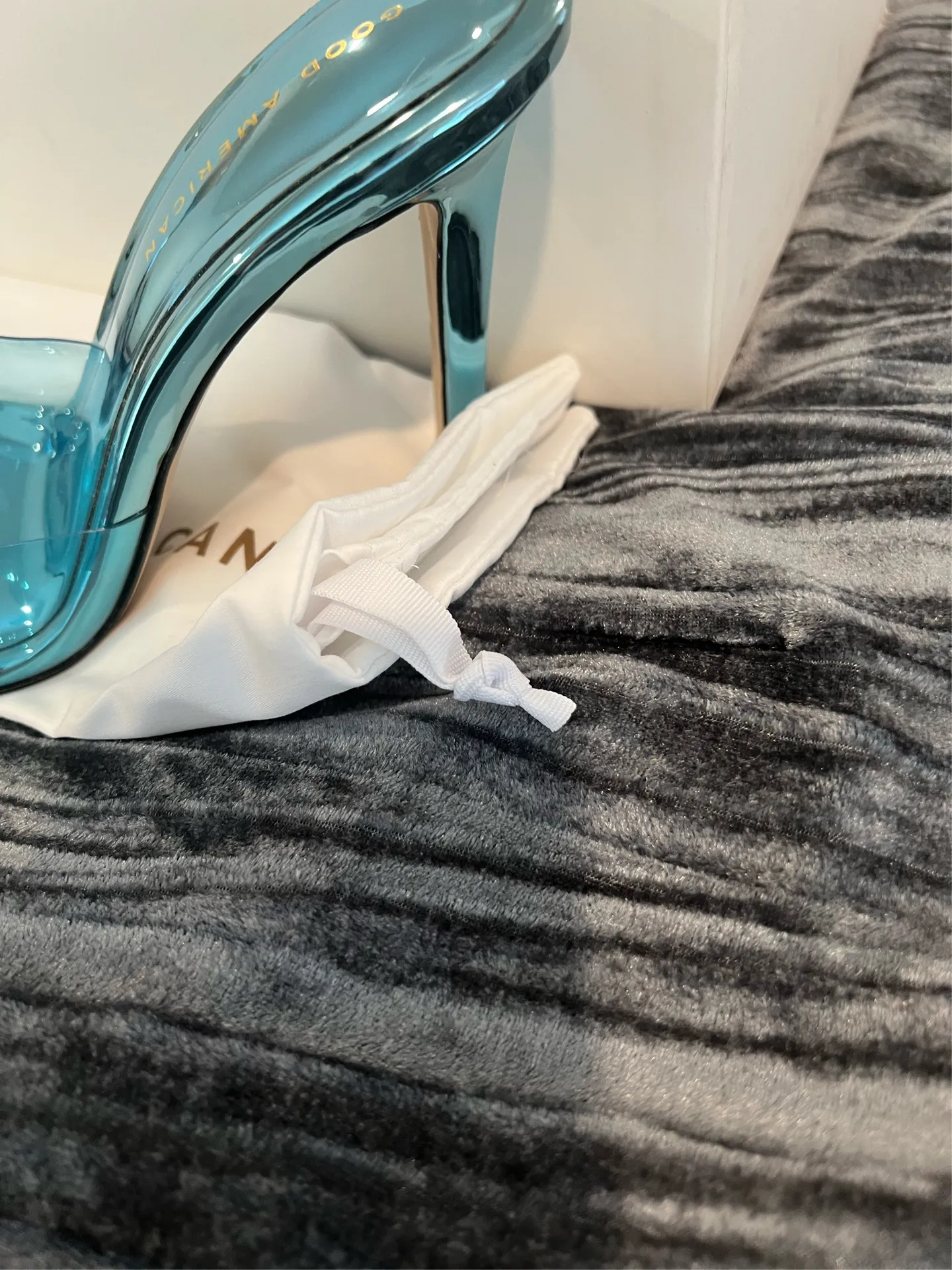 Good American Women's Blue Heels - Image 3