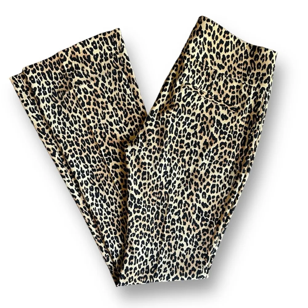 Alice + Olivia Signature Low Rise Stretch Bootcut Pants in Leopard Print Sz. 4 - Image 6