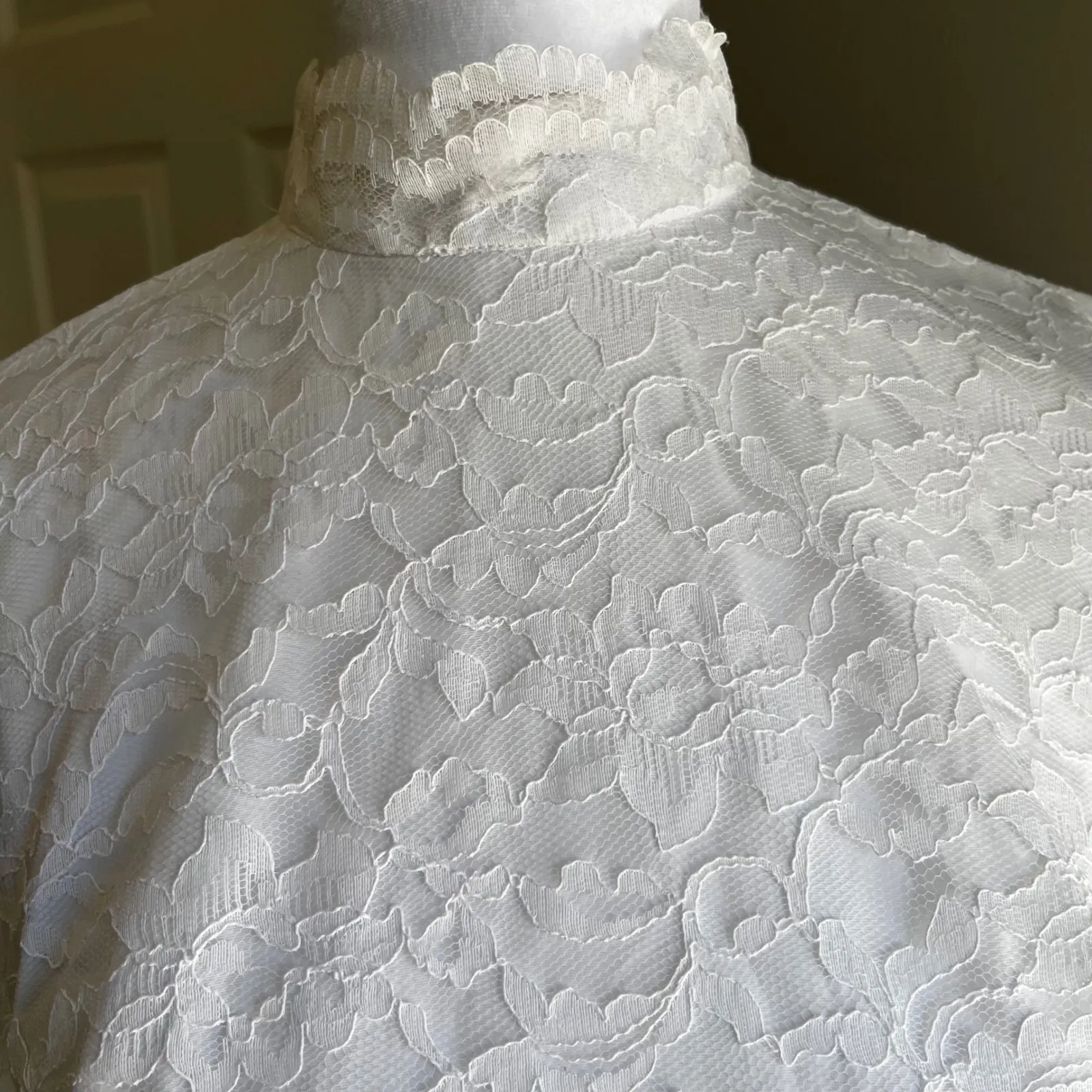 Vintage Style Wedding Lace Bishop Sleeve High Neck Formal Bridal Gown Small White - Image 4