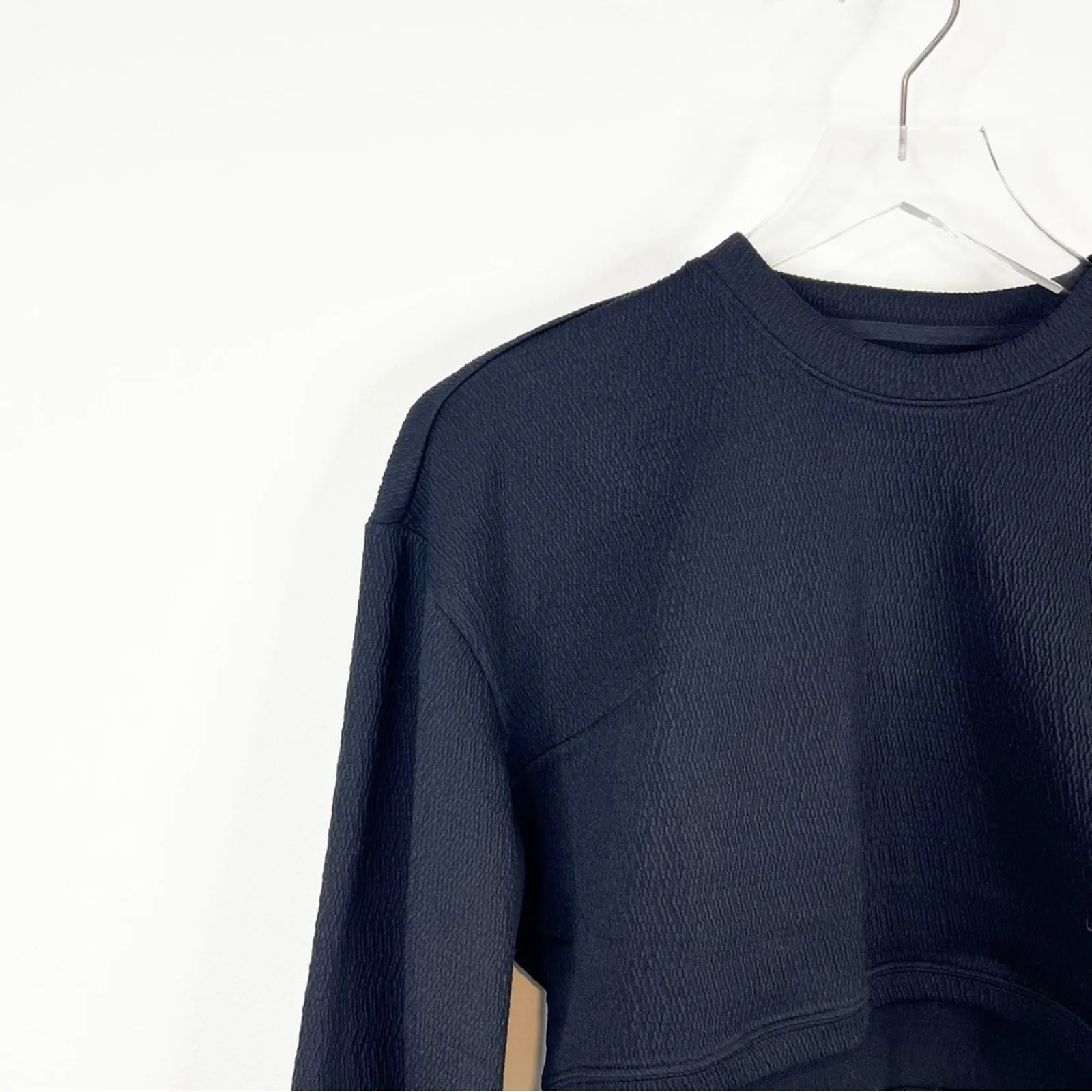 NWT BeachRiot‎ Mesa Textured Cropped Pullover M Black - Image 4