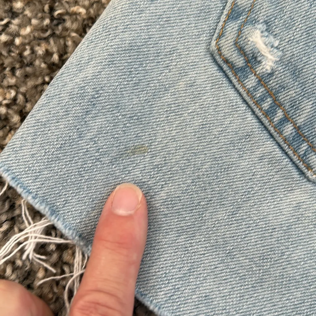 Hollister Women's Light Blue Jean Shorts - Image 6