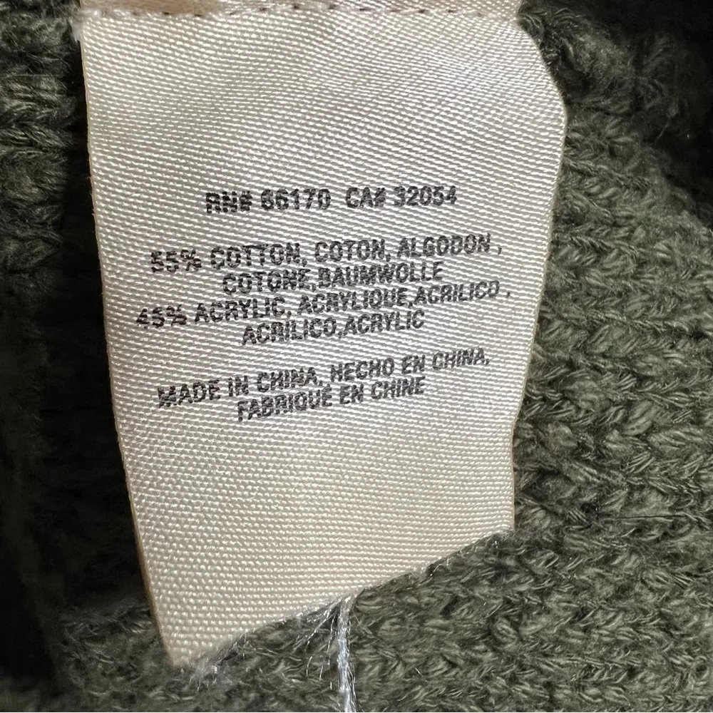 Anthropologie Akemi + Kin Asymmetric Green Fringed Sweater Tank Top Size Medium. - Image 5