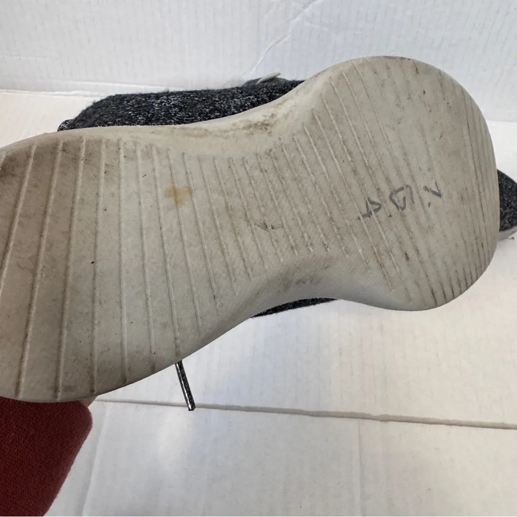 Allbirds Grey Wool Runners Sneakers Womens 9 Running Shoes Casual Comfort - Image 3