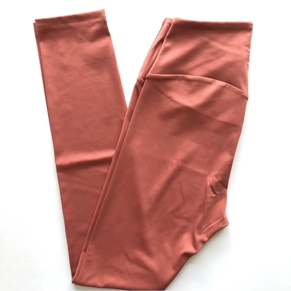 Gymshark M/L Training Leggings & Ruched Strappy Sports Bra Set - Image 5