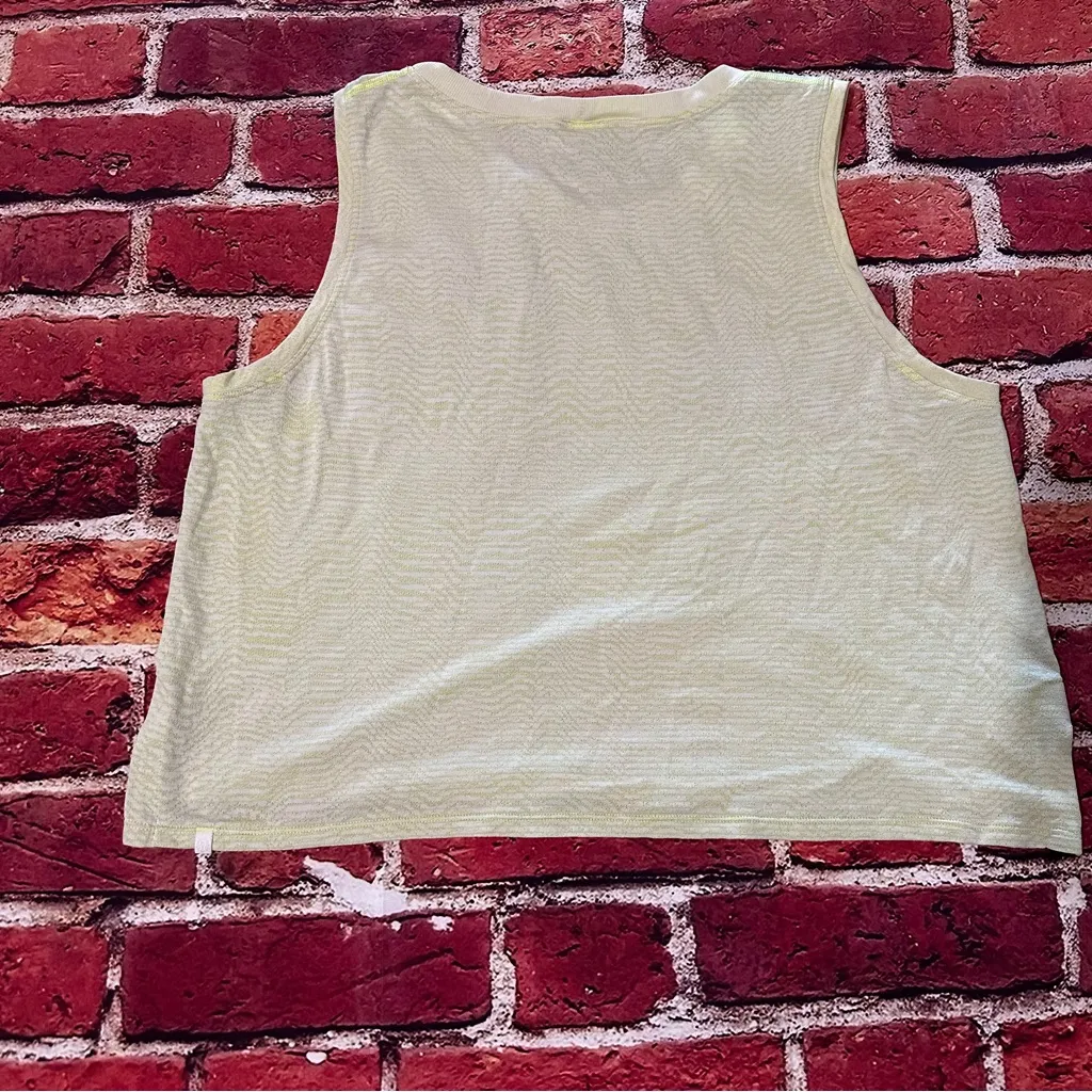 Lululemon tank top size 10 - Image 7